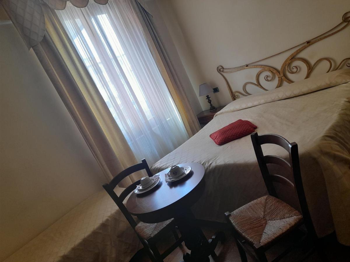 Petit Chateau Montecatini-Terme Esterno foto