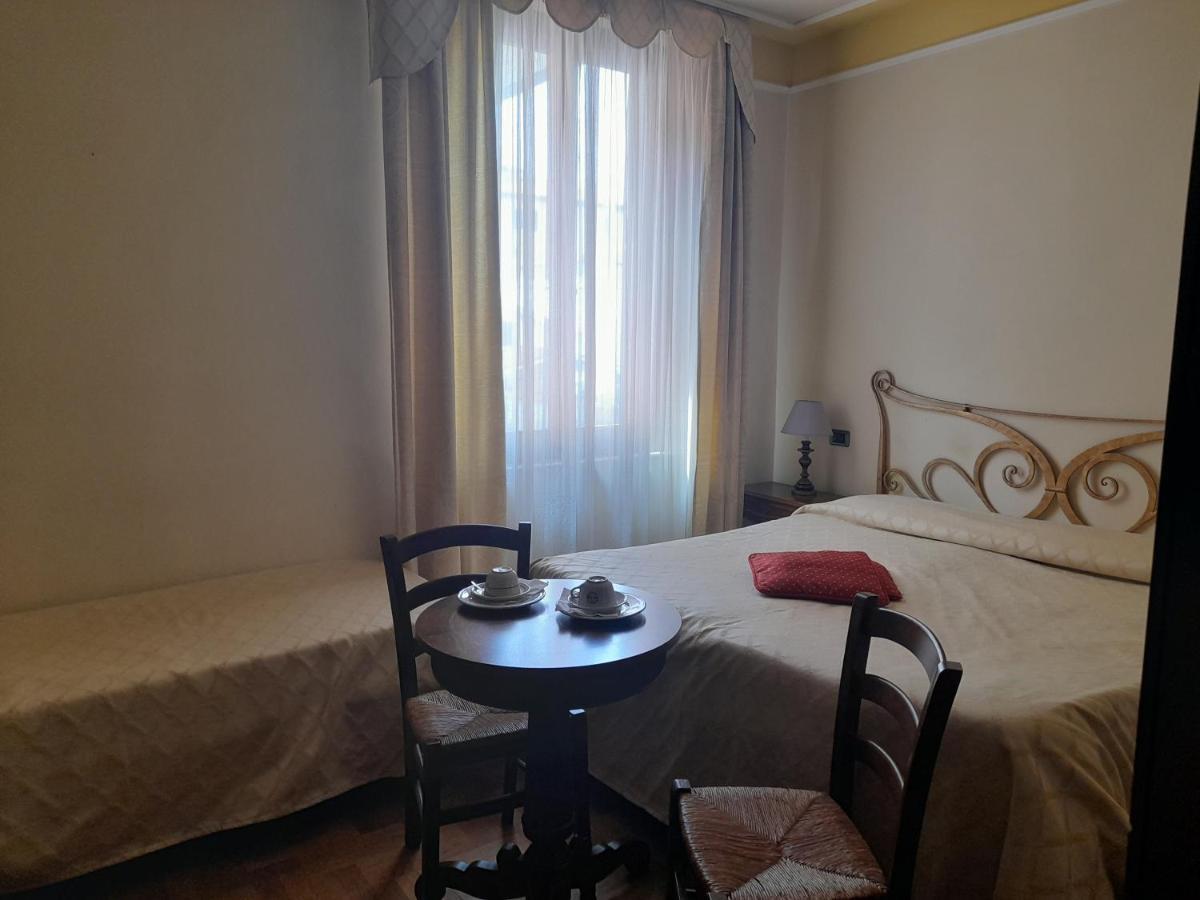 Petit Chateau Montecatini-Terme Esterno foto